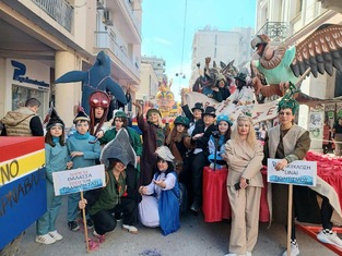 ΣΥΜΜΕΤΟΧΗ ΤΟΥ ΘΕΑΤΡΙΚΟΥ ΕΡΓΑΣΤΗΡΙΟΥ ΠΟΛΥΦΩΝΙΚΗΣ στην Νυχτερινή και στην Μεγάλη Παρέλαση του Πατρινού Καρναβαλιού